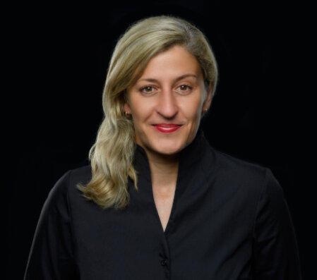 Beispiel für biometrische Pass- und Bewerbungsfotos aus dem Fotostudio